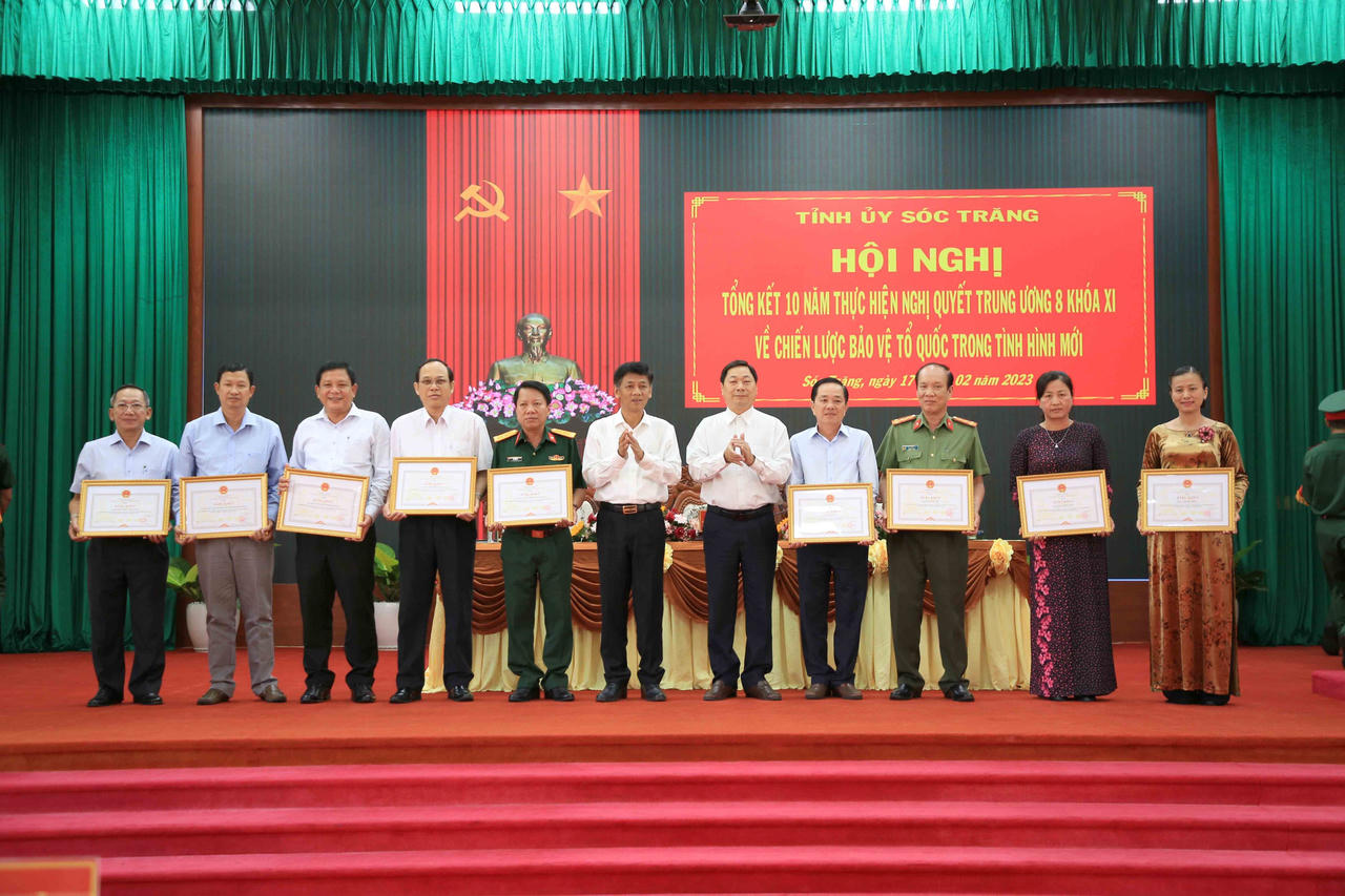 Bộ trưởng Bộ Quốc Phòng: Sóc Trăng cần phát triển kinh tế - xã hội gắn với tăng cường quốc phòng, an ninh