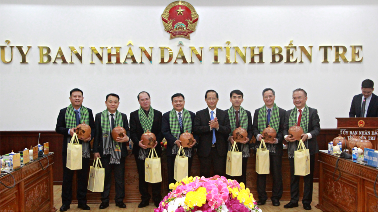 Bến Tre tìm kiếm các nhà đầu tư lớn qua kết nối từ đại sứ Việt Nam 
