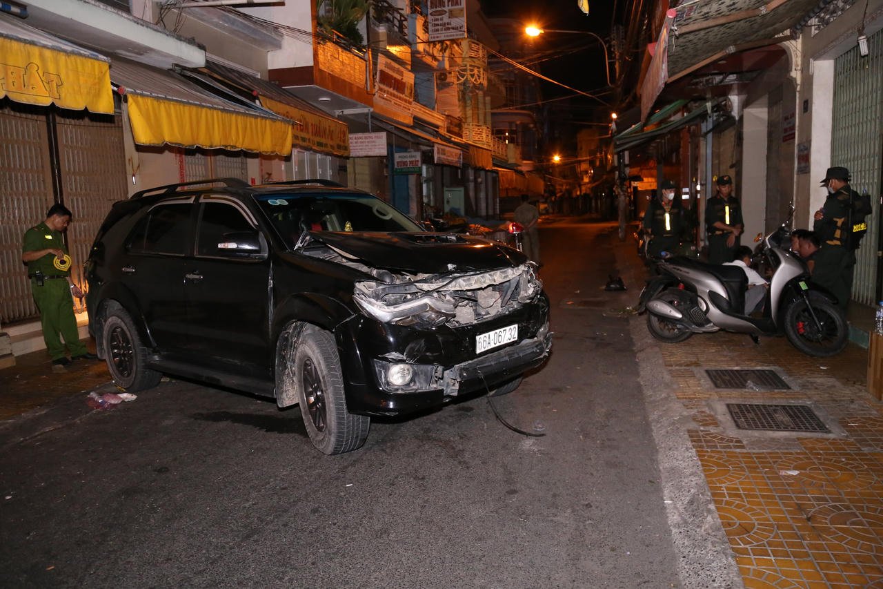 Bắt quả tang đối tượng vận chuyển 12.000 bao thuốc lá điếu nhập lậu