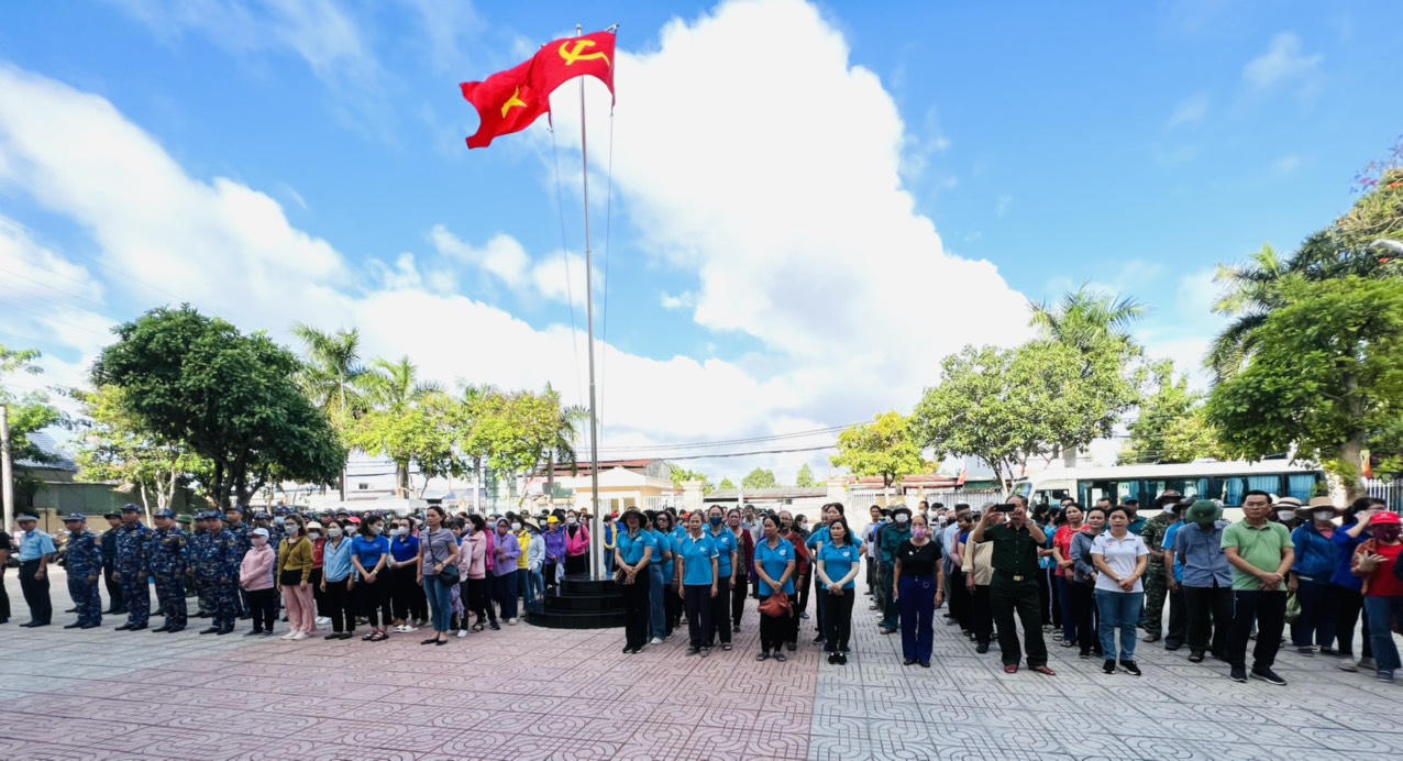 Ra quân dọn vệ sinh môi trường hưởng ứng Ngày Môi trường Thế giới năm 2023