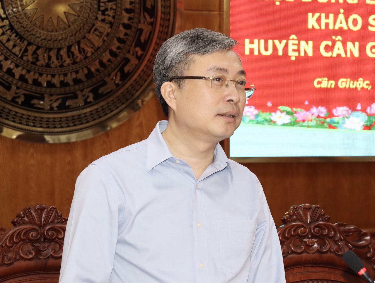 Hội đồng lý luận Trung ương khảo sát tại huyện Cần Giuộc