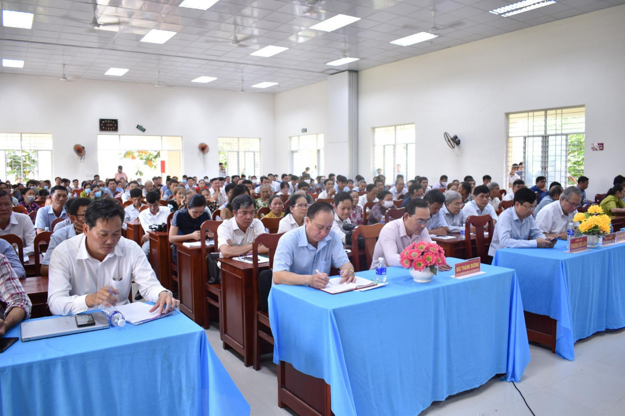 Chủ tịch tỉnh Bến Tre cam kết bãi rác An Hiệp hoạt động trở lại đảm bảo sẽ không gây ô nhiễm môi trường