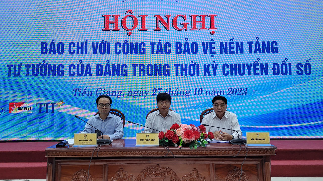 Báo chí có vai trò xung kích trong bảo vệ nền tảng tư tưởng của Đảng