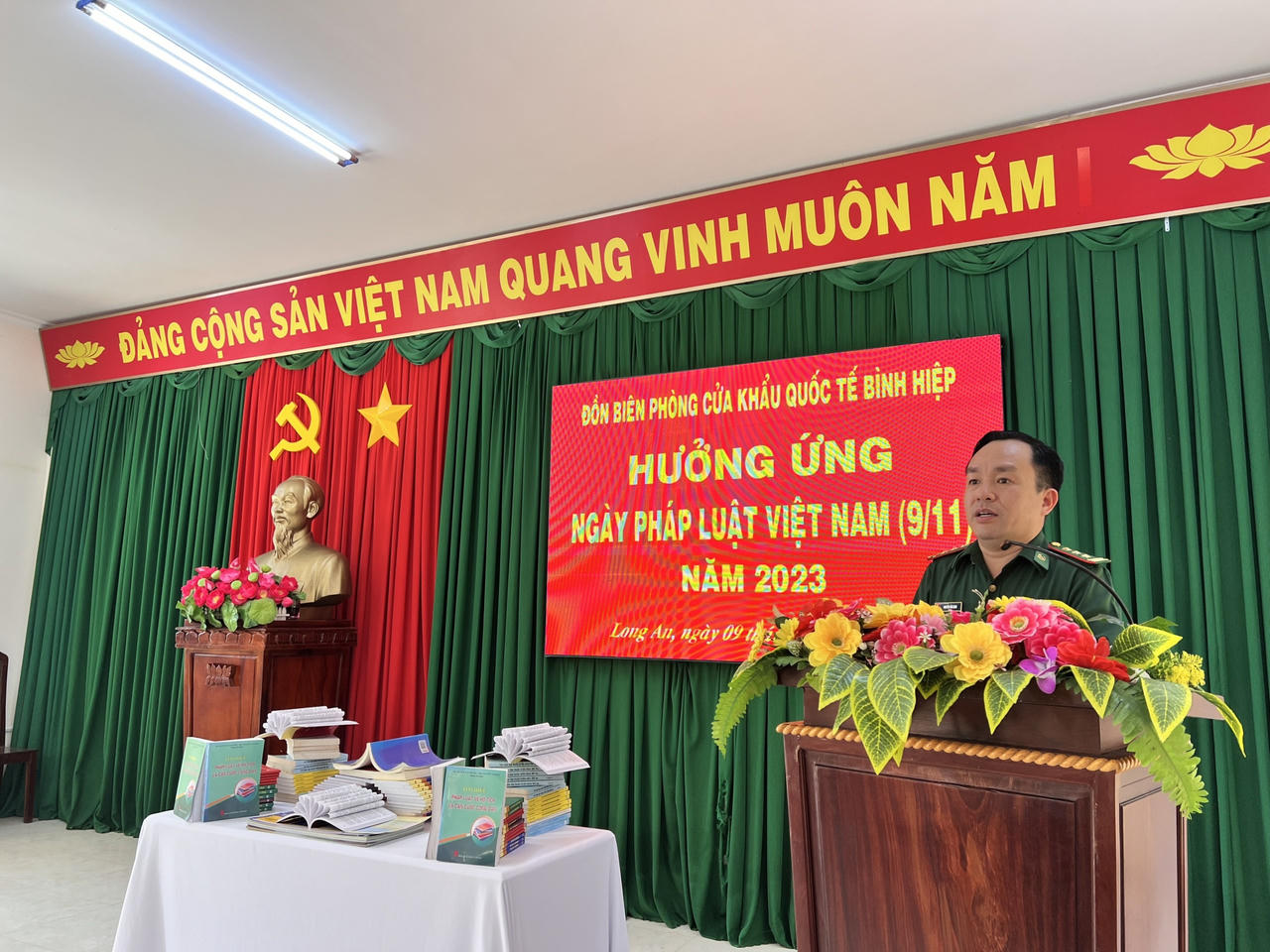 Thiết thực hưởng ứng Ngày Pháp luật Việt Nam tại Long An