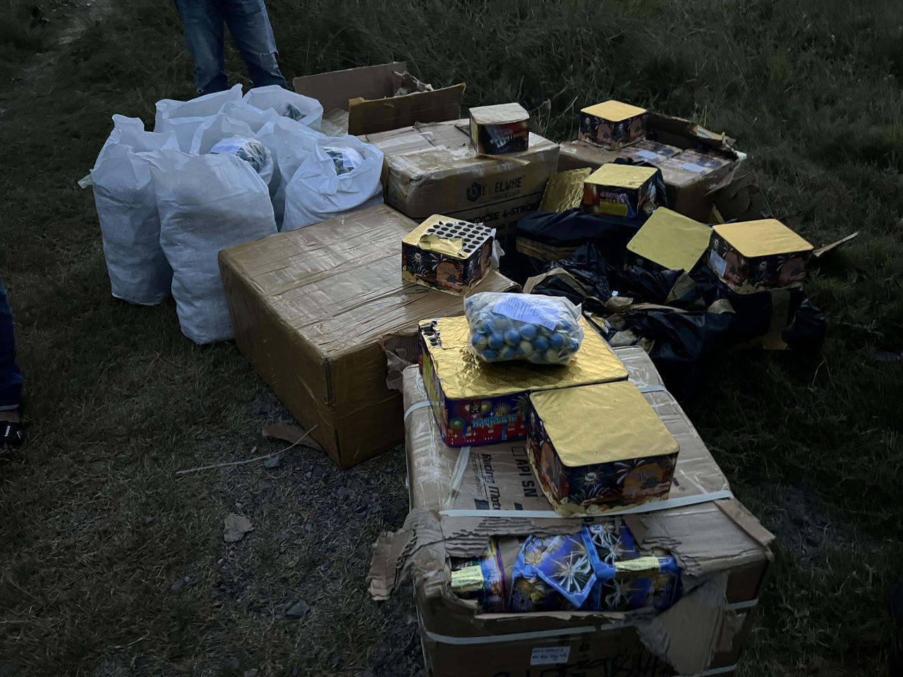 Bắt 575 kg pháo lậu trên tuyến biên giới tỉnh Long An