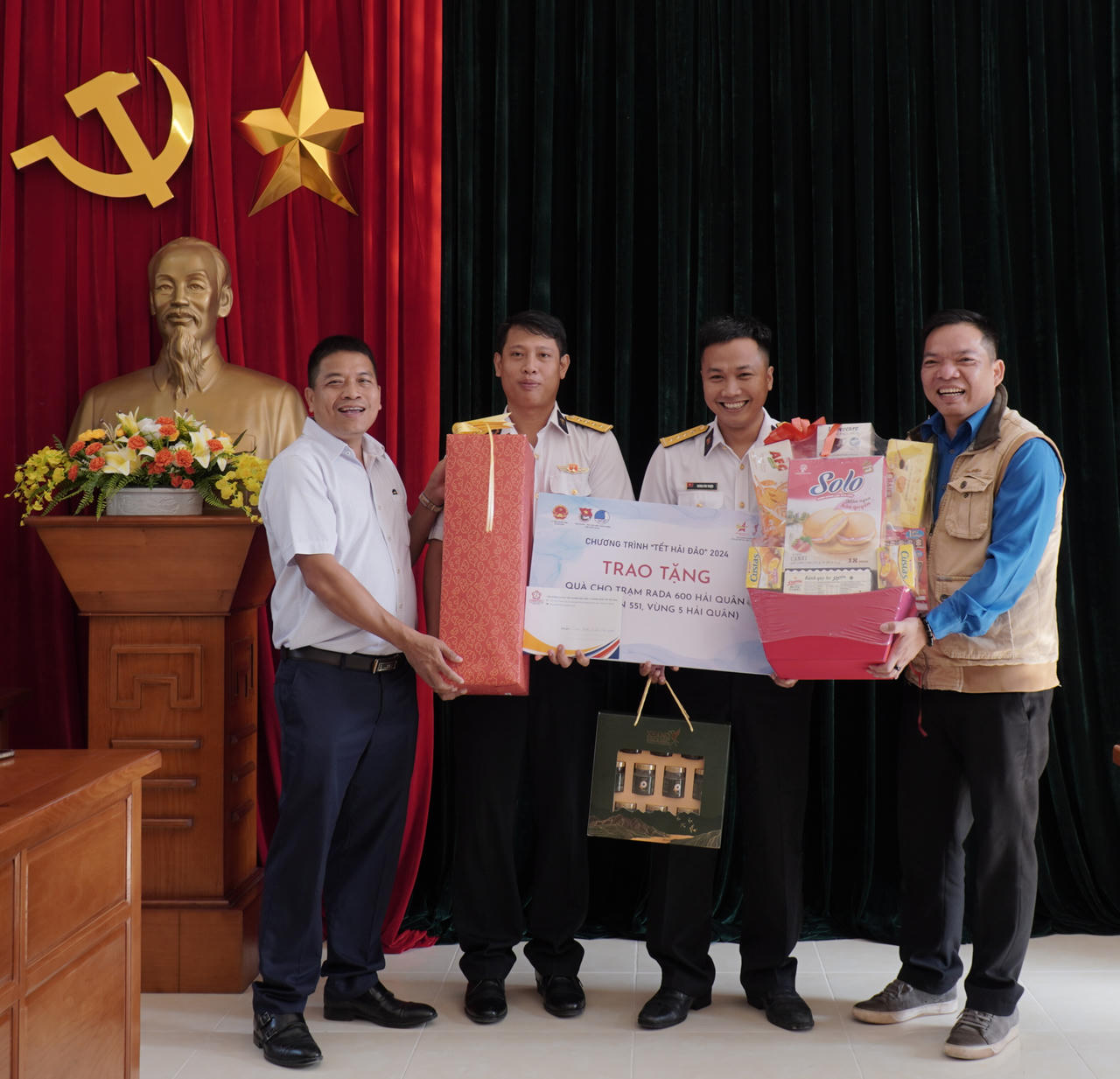 Chương trình Tết hải đảo trao quà trị giá 350 triệu đồng tại đảo Nam Du