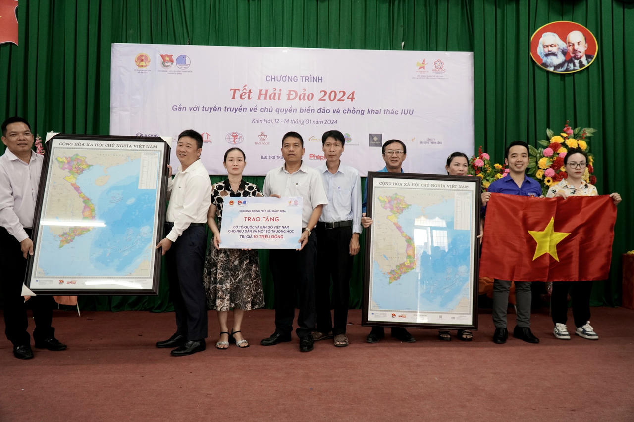 Chương trình Tết hải đảo trao quà trị giá 350 triệu đồng tại đảo Nam Du
