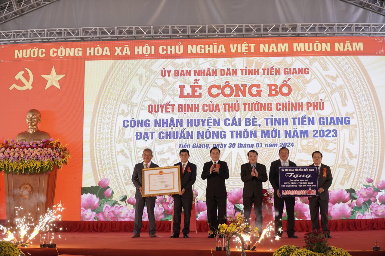 Huyện Cái Bè được công nhận đạt chuẩn nông thôn mới 