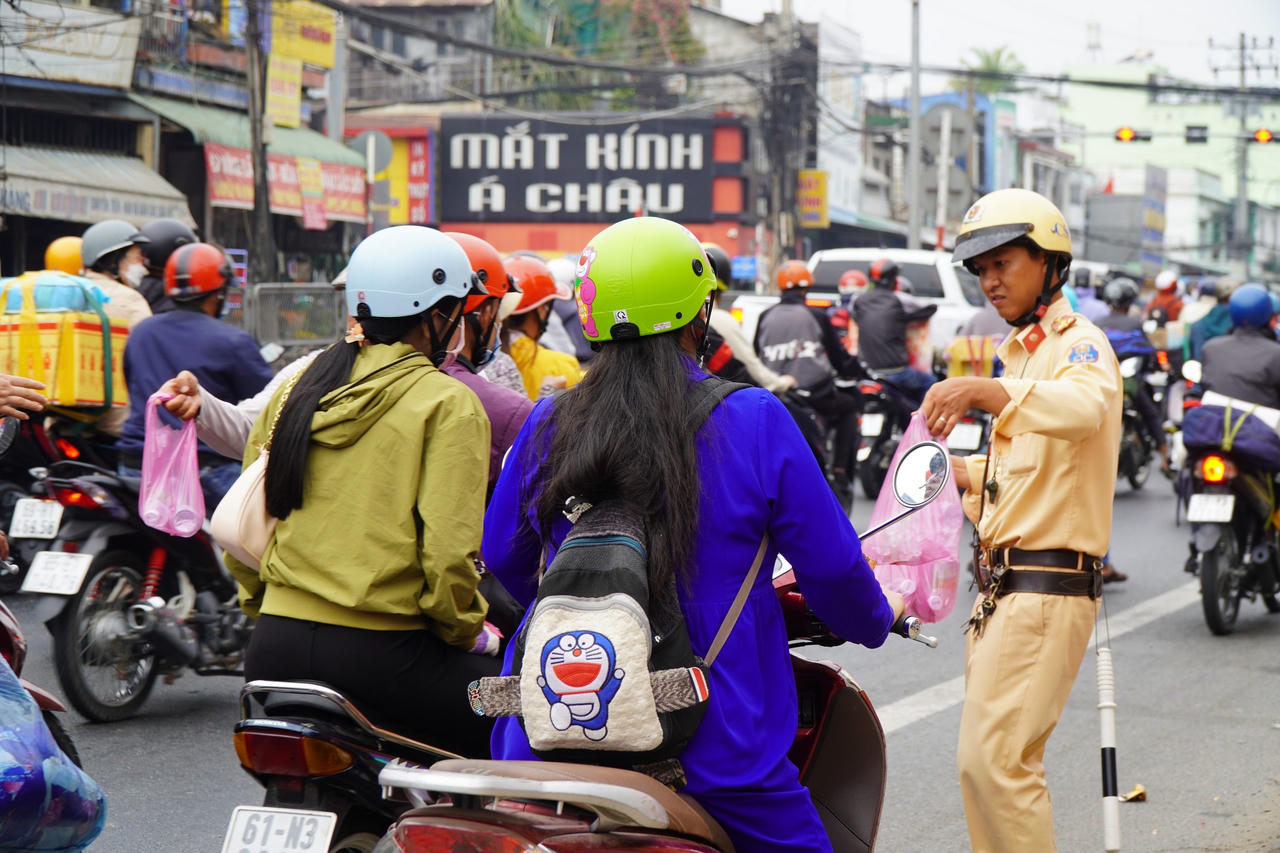 Tiền Giang tiếp sức hành trình về miền Tây đón Tết cho bà con