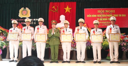 Trại giam số 6: Hội nghị điển hình tiên tiến phong trào thi đua vì an ninh Tổ quốc giai đoạn 2010 – 2015