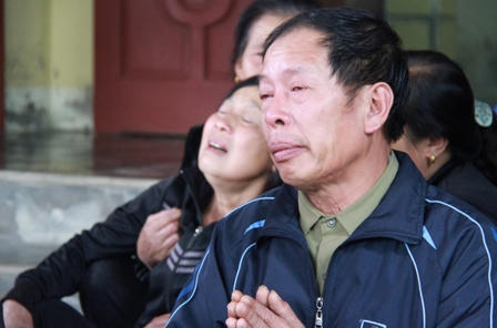 Nước mắt chảy tràn ngôi làng có công nhân tử nạn ở Formosa