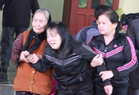 Nước mắt chảy tràn ngôi làng có công nhân tử nạn ở Formosa