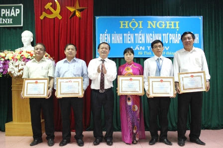 Sở Tư pháp Hà Tĩnh: Hoàn thành tốt phong trào thi đua yêu nước