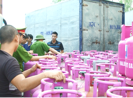 Phát hiện một công ty chiếm dụng 10.300 vỏ bình gas trái phép