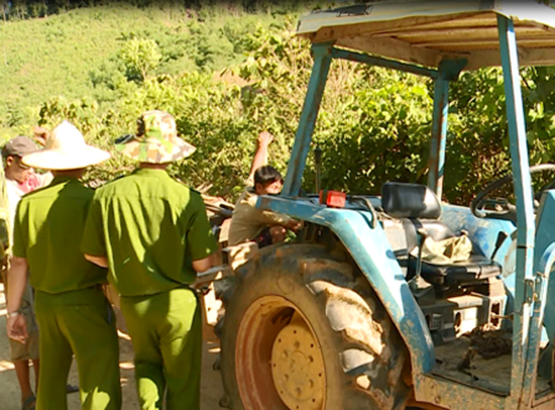 Phát hiện “lâm tặc” dựng lán tổ chức phá rừng lâu dài