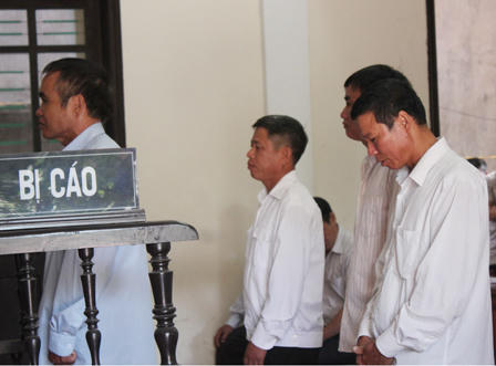 Bí thư, chủ tịch xã lĩnh án vì giao đất trái thẩm quyền