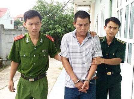 Bắt đối tượng tàng trữ gần 500 viên ma túy tổng hợp