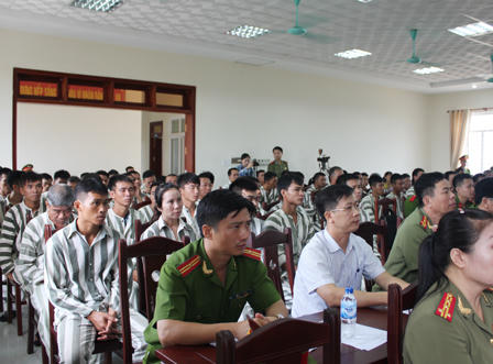 Nghệ An: Niềm vui ngày đặc xá