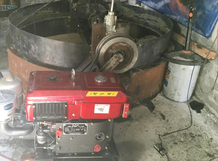 Phát hiện cơ sở tái chế dầu mỡ công nghiệp trái phép trong khu dân cư