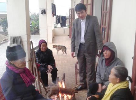 Đình chỉ lãnh đạo trung tâm “ăn bớt” tiền cơm của người neo đơn