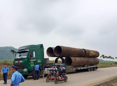 Khóa cửa, bỏ xe sau khi "xin xỏ" thanh tra giao thông bất thành 