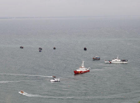 Cứu nạn thành công máy bay dân dụng rơi trên biển Nghệ An