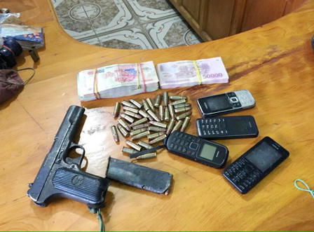 Bắt đối tượng mang súng K54 vượt biên trái phép sang Lào