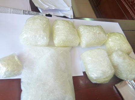 Hai anh em ruột bị bắt khi mang 5kg ma túy đá 