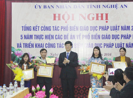 Nghệ An: Tổng kết 5 năm thực hiện các đề án PBGDPL