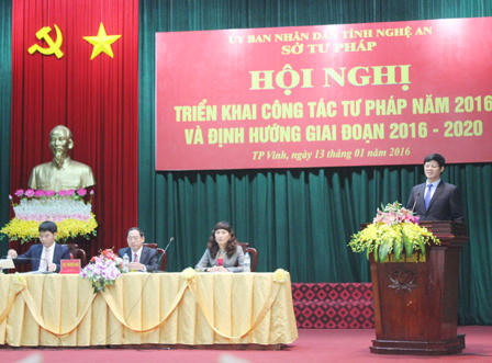Tư pháp Nghệ An: “Đơn vị dẫn đầu phong trào thi đua năm 2015"