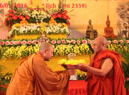 Bộ trưởng Hà Hùng Cường dự lễ khánh hạ, đón nhận bằng di tích Quốc gia chùa Hoằng Phúc