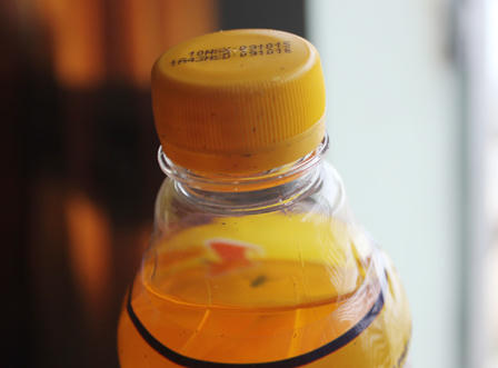 Nghệ An: Phát hiện ruồi trong chai Number One