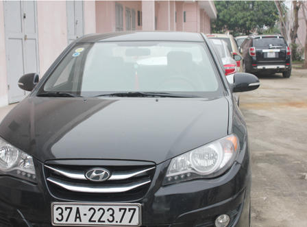 Thầy giáo bỏ dạy lừa cầm cố 20 ô tô lấy tiền ăn chơi 