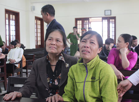 20 năm tù cho kẻ thiêu sống vợ con