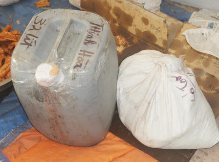 Phát hiện cơ sở sử dụng phụ gia trôi nổi sản xuất quẩy