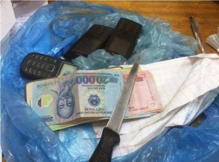 Đồng bọn của ba kẻ cướp taxi bị bắt trong vụ cướp khác