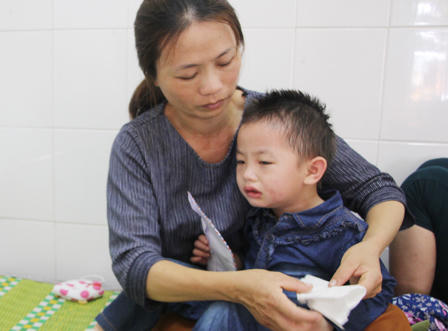 Cô giáo và 17 cháu bé mầm non bị ong tấn công đã qua cơn nguy kịch