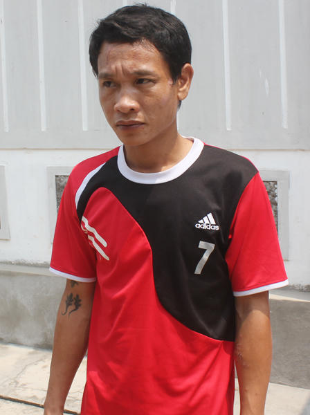 Khởi tố kẻ đi nhờ xe rồi khống chế người dân chạy khắp làng