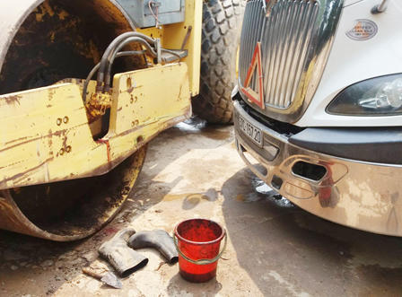 Bà chủ hàng rửa xe đột nhiên bị xe đầu kéo tông chết 