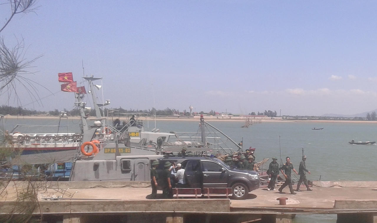 Huy động tổng lực tìm phi công chiếc SU30 còn mất tích