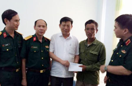 Phi công SU30 thoát nạn lập tức tham gia tìm đồng đội còn mất tích