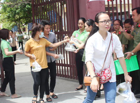 Bị đình thi vì chiếc điện thoại