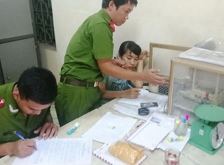 Bộ mặt thật doanh nhân trẻ thành đạt cài súng bên hông