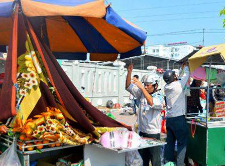 Bắt Đội phó đội Quy tắc đô thị nhận tiền “bảo kê“