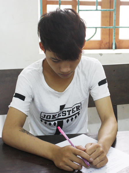 Gây ra 11 vụ cướp giật trong hai tháng vì...nghiện game