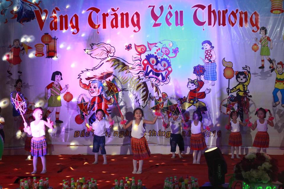 Rclub Nghệ An đồng hành cùng nhà hảo tâm mang Trung thu đến trẻ em nghèo 