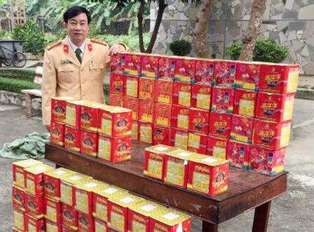 Công an Nghệ An phát hiện, thu giữ hơn 2,5 tấn pháo