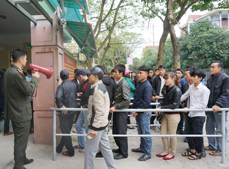 Dân xứ Nghệ ùn ùn làm hộ chiếu đi làm ăn