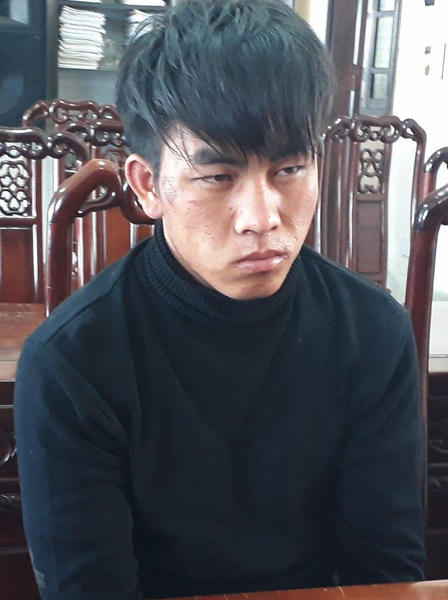 Bắt 2 đối tượng mang 1kg ma túy đá, 16.000 viên ma túy tổng hợp vào Việt Nam