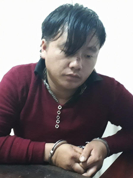 Bắt 2 đối tượng mang 1kg ma túy đá, 16.000 viên ma túy tổng hợp vào Việt Nam